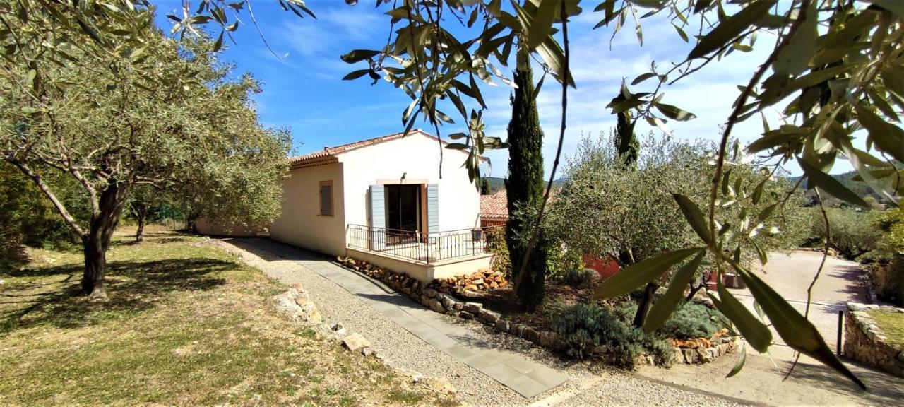 O Patio Du Mas Bed and Breakfast Callas Εξωτερικό φωτογραφία